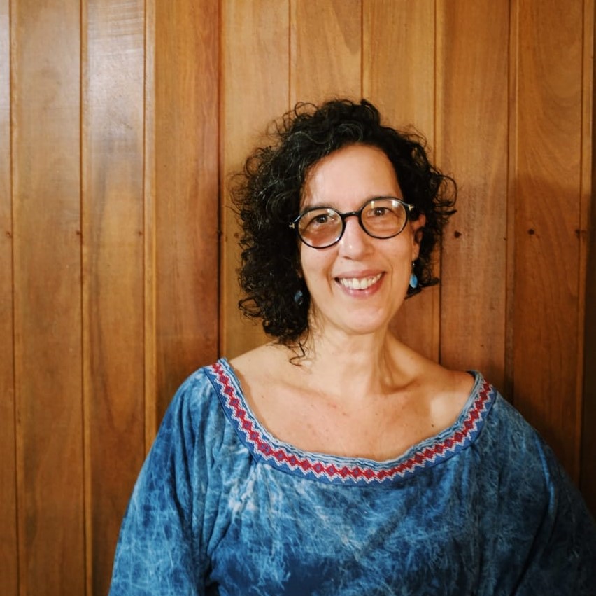 Liana Silvia de Viveiros e Oliveira